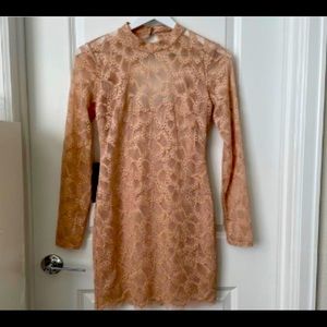 bebe Women’s Open Back Lace Blush Dress Size M